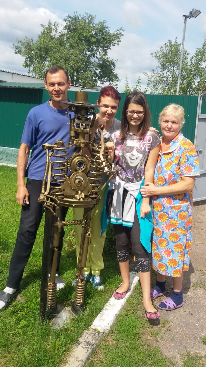 Дача свекрови сестры, Петровны(справа)