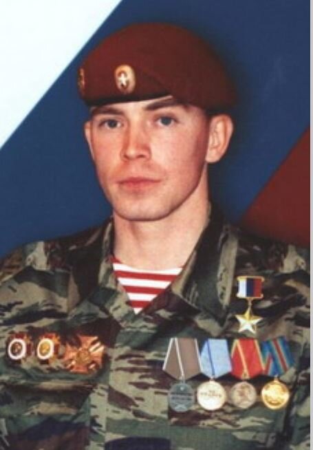 старший лейтенант Шелохвостов Иван Юрьевич