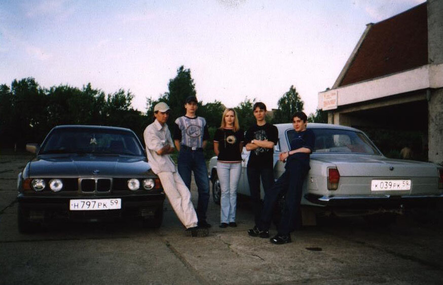 фото из личного архива - музыканты группы "Крик Тишины" много лет назад...