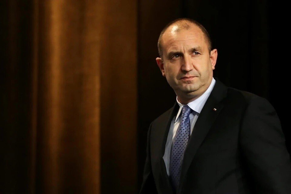     Румен Радев  REUTERS