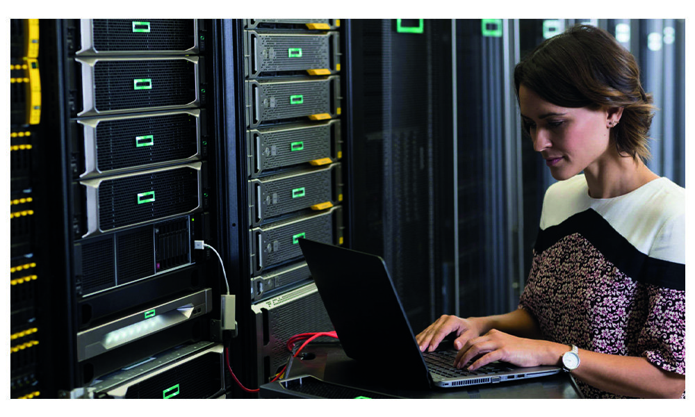 Благодаря HPE StoreOnce данные в гибридном облаке находятся под постоянно модернизирующейся защитой. 