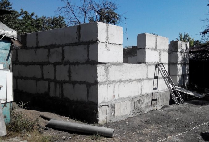 Как построить внешнюю стену из блоков