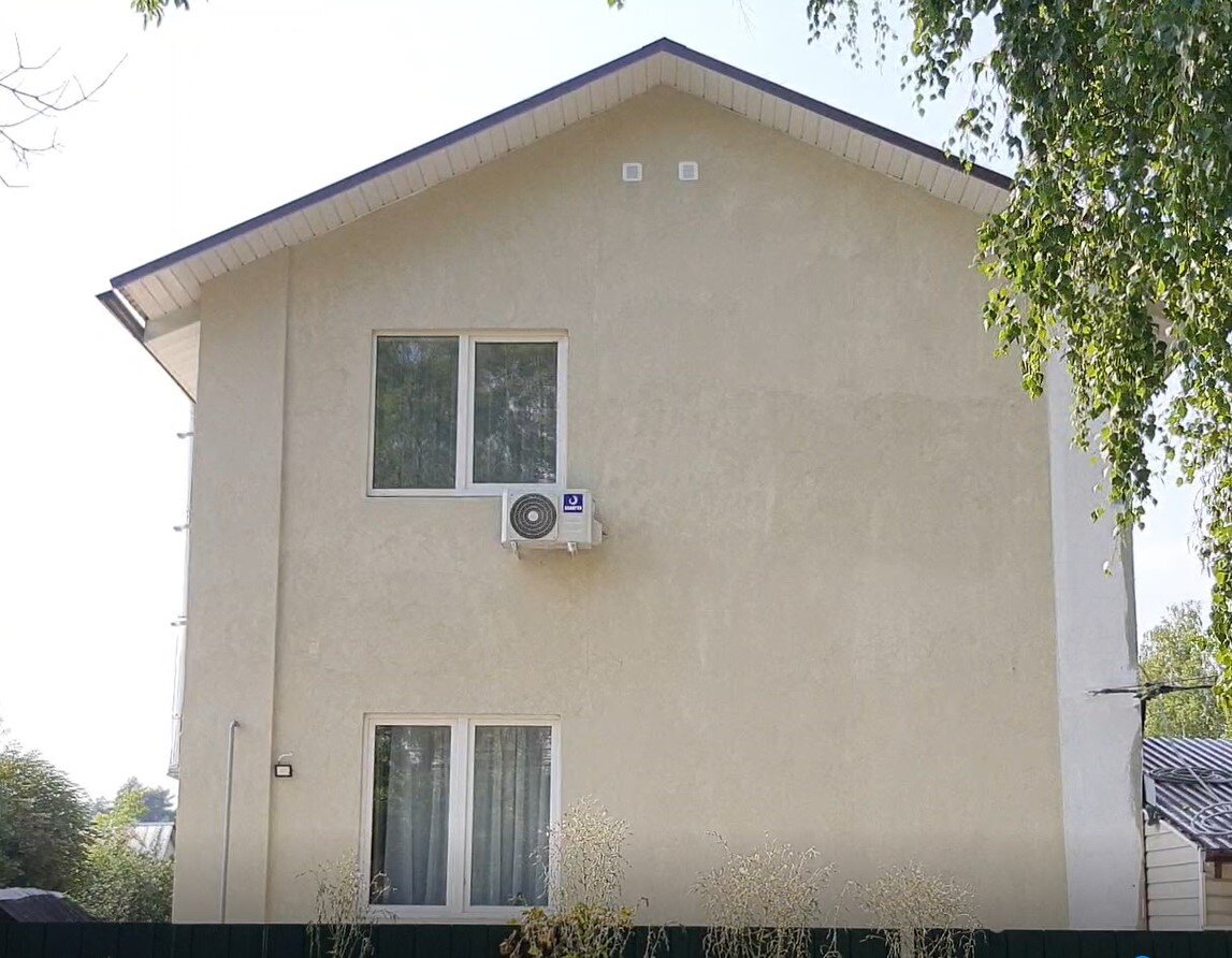 одна из стен моего дома. Выполнял сам (один), впервые.