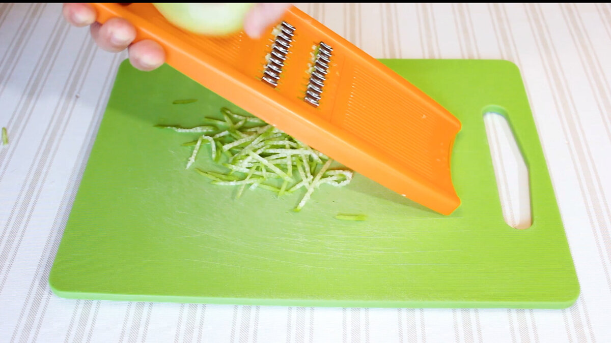 Редьку нашинковать на терке