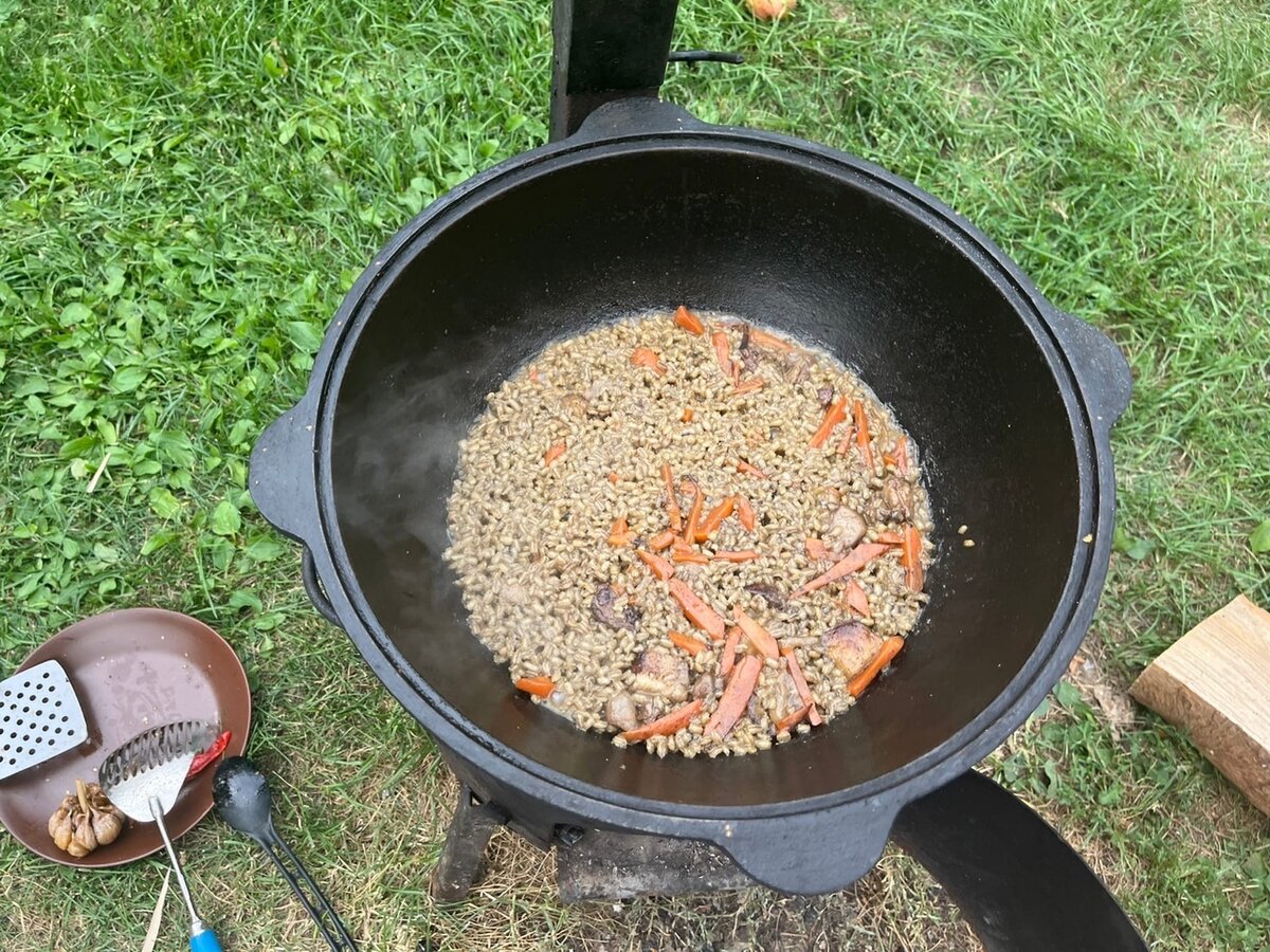 Плов из перловки на костре в казане.Рассыпчатый | Домашняя заготовка | Дзен