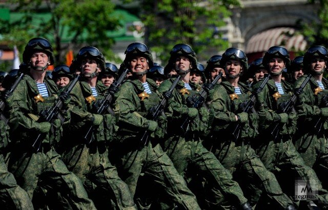    Военнослужащие Дарья Антонова © ИА REGNUM