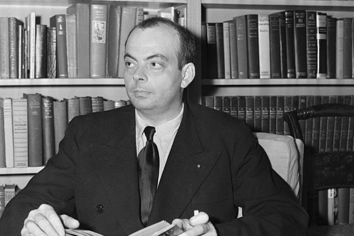 Представитель мужчины-рака - Антуан де Сент-Экзюпери.