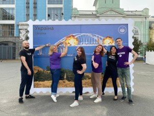 ну как-то примерно вот так (фото взято с просторов интернета)