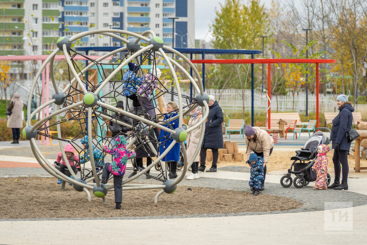​Будет выстроена единая адресная поддержка нуждающихся семей с детьми. Фото: © Владимир Васильев / «Татар-информ»