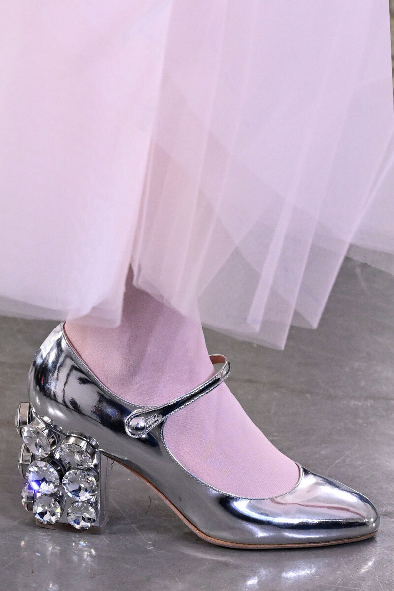    GIAMBATTISTA VALLI осень-зима 2022/23