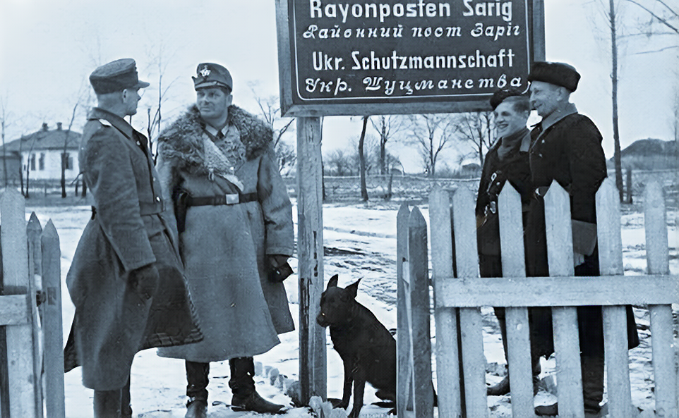 Украинские коллаборационисты из шуцманшафта, 1942 г.