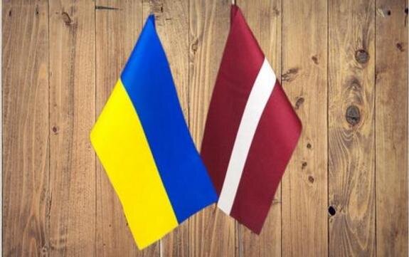    Латвийский боксер Майрис Бриедис подвергся критике за мнение о помощи Украине