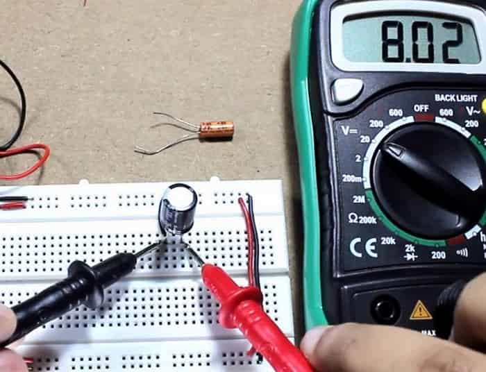 Измеритель емкости электролитических конденсаторов с тестом на утечку