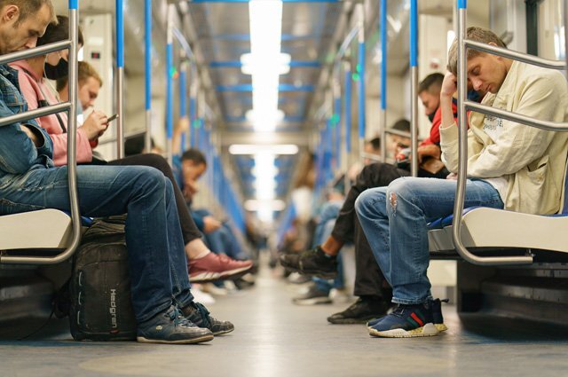    На сколько в метро Москвы продлили скидку на проезд вне часа пик?