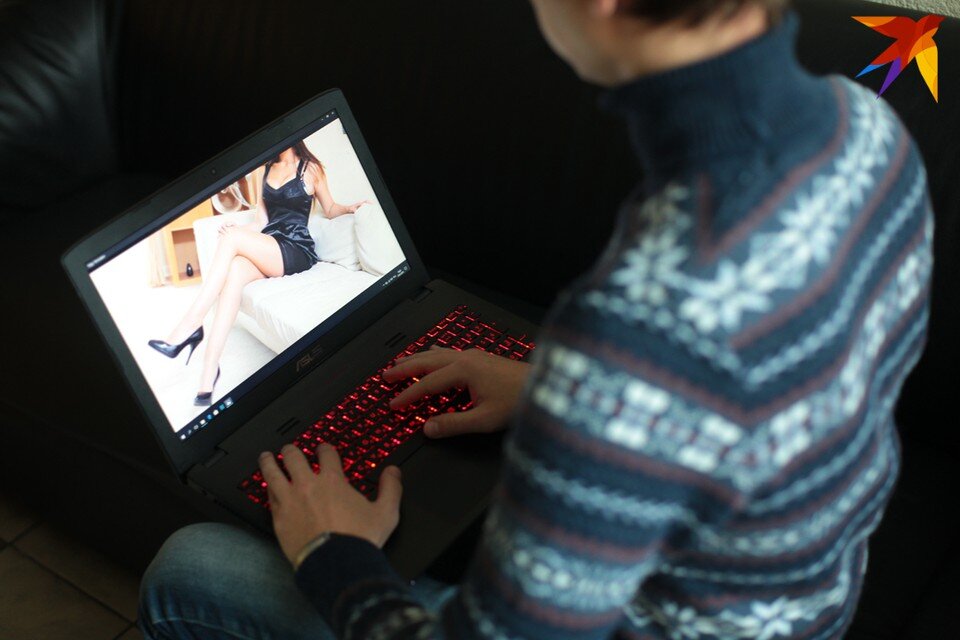     Девушки отсылали мошенникам видео-визитки и деньги, считая, что участвуют в конкурсе красоты. Фото: архив «КП» Дмитрий ЛАСЬКО