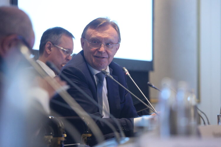   Сергей Когогин, как и обещал, в январе 2023 года начал производство «санкционно устойчивых» грузовиков последнего поколения К5 Фото: «БИЗНЕС Online»