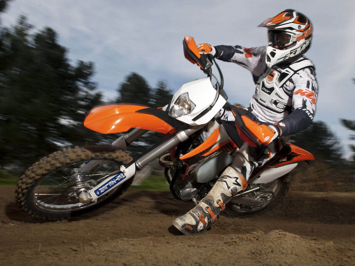На мотоцикле KTM 450 EXC