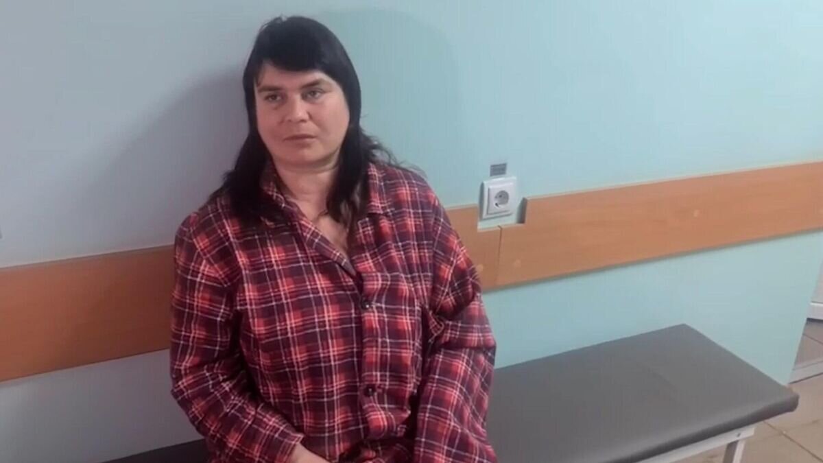    Жительница Кременной о ранениях во время обстрела ВСУ© РИА Новости