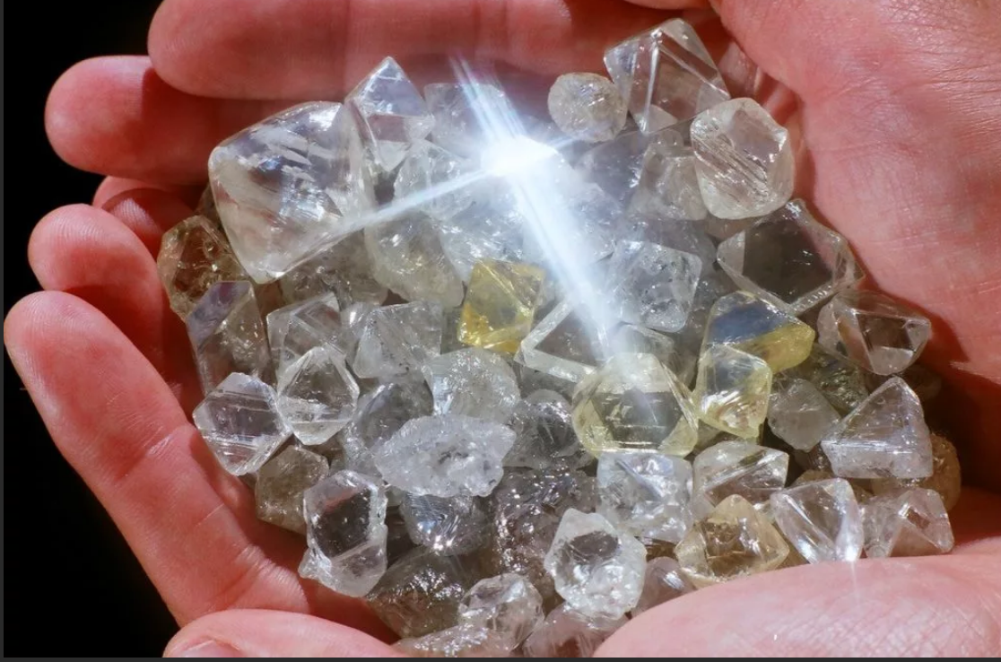 Фото с Яндекса.    Алмазы. 