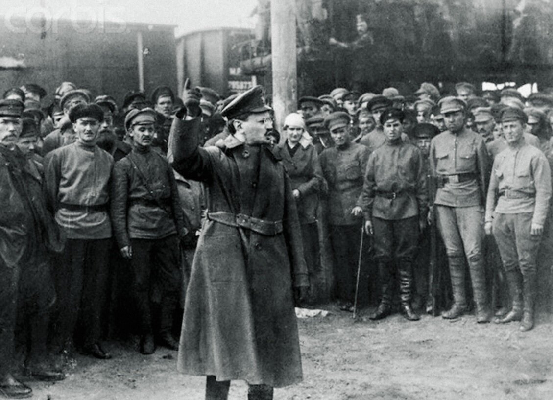 Выступление перед красноармейцами, 1918 г. 