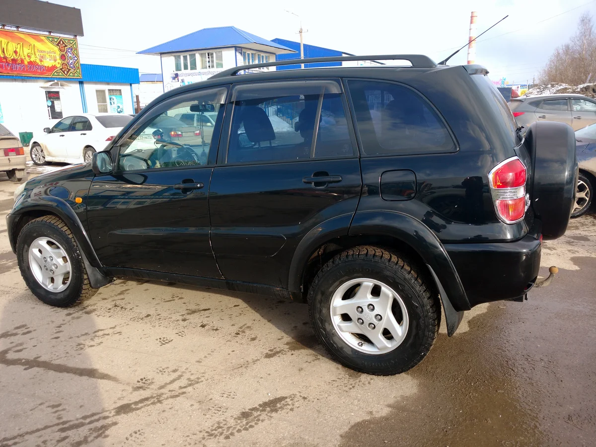 Нашел удобный и надежный кроссовер с полным приводом. Владельцы ездят ...