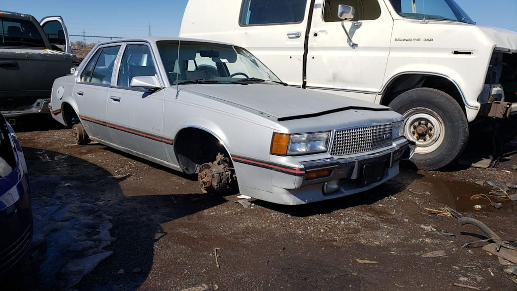 1987 Cadillac Cimarron в Денвере