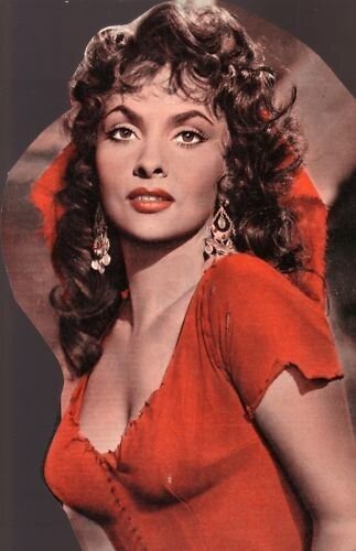 Пленительная владычица мужских дум и помыслов, собственной персоной.