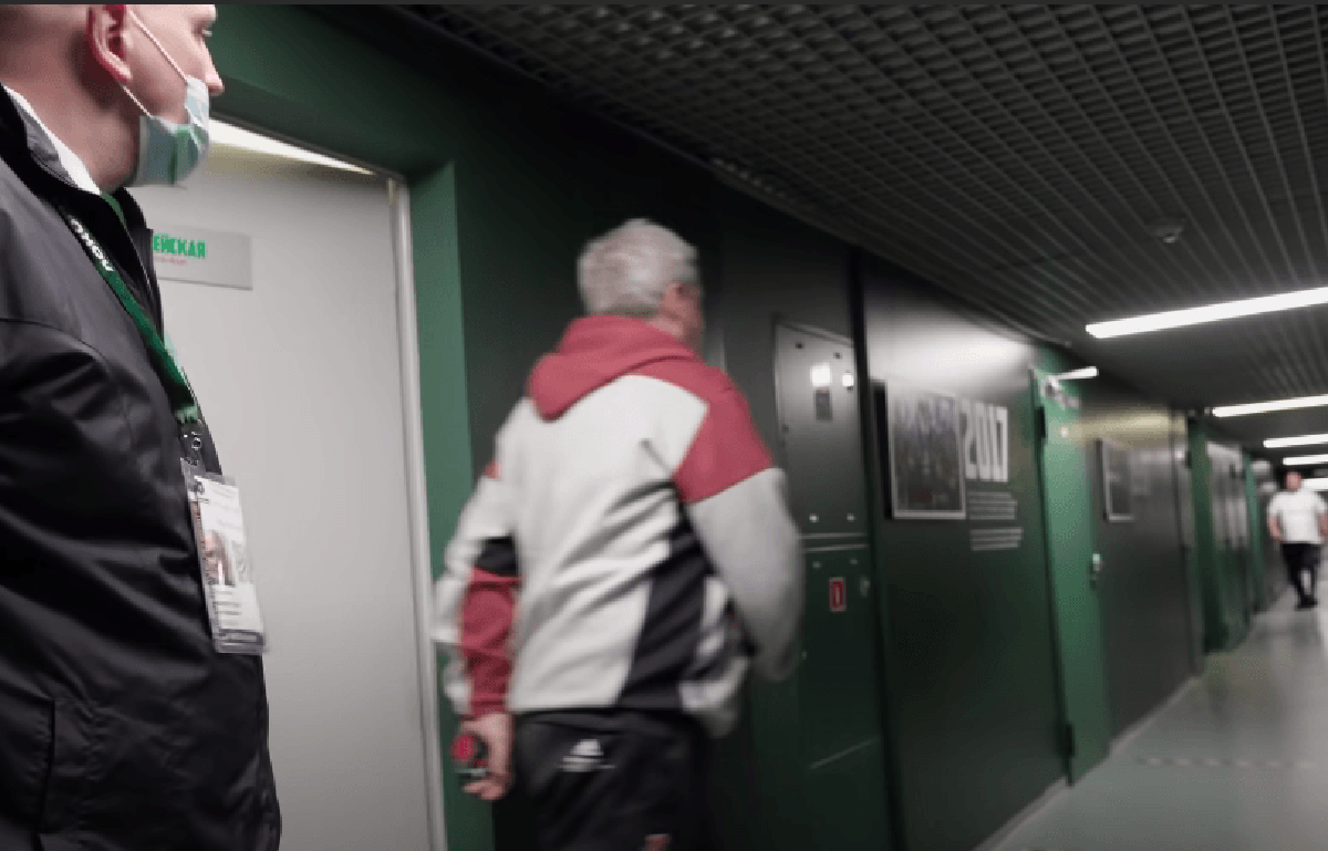 На этот кадр против "Локомотива" нашелся такой же кадр против "Спартака".