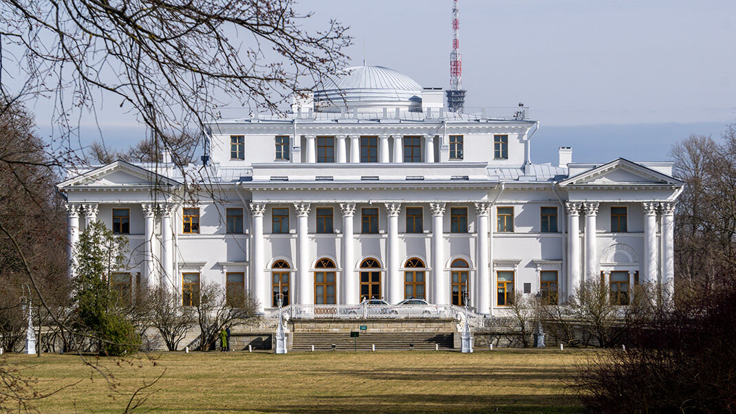 Елагин дворец в Санкт-Петербурге