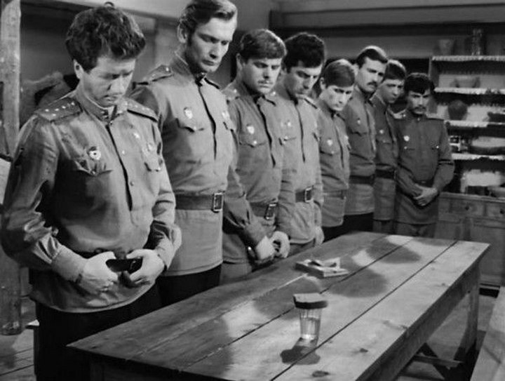 "В бой идут одни "старики". Кадр взят с открытого доступа.
