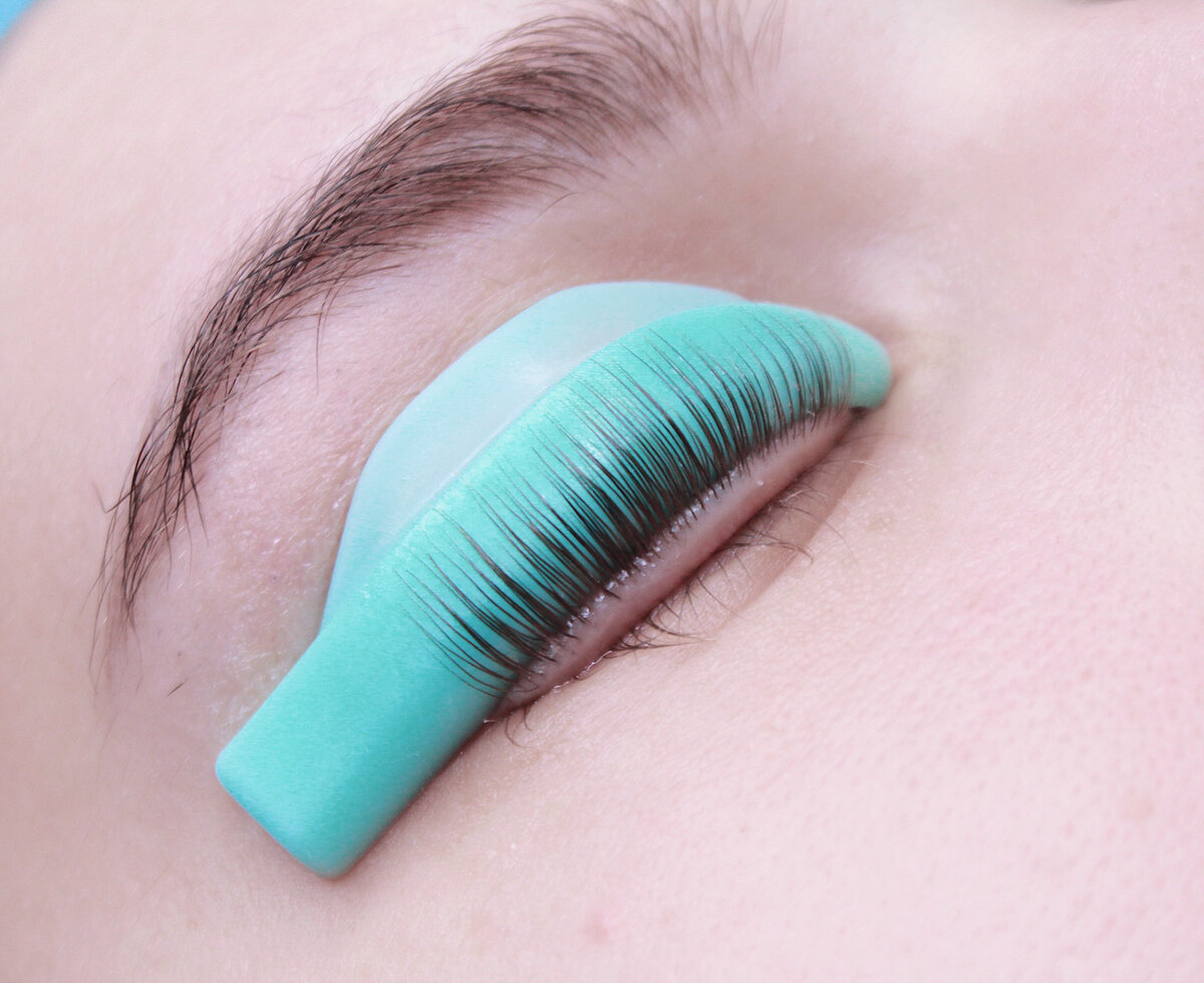 нарощенные ресницы. ламинирование ресниц. почему ресницы не получаются. валик для ресниц катя виноградова. почему ресницы не получаются.