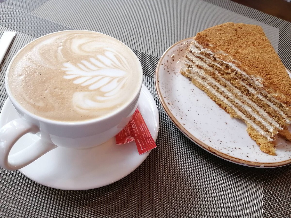 Красивенько так украсили кофе. 