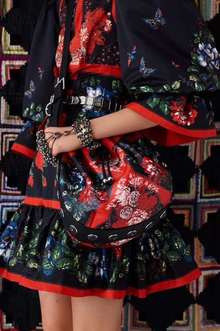 Alexander McQueen 2017. Источник: Vogue