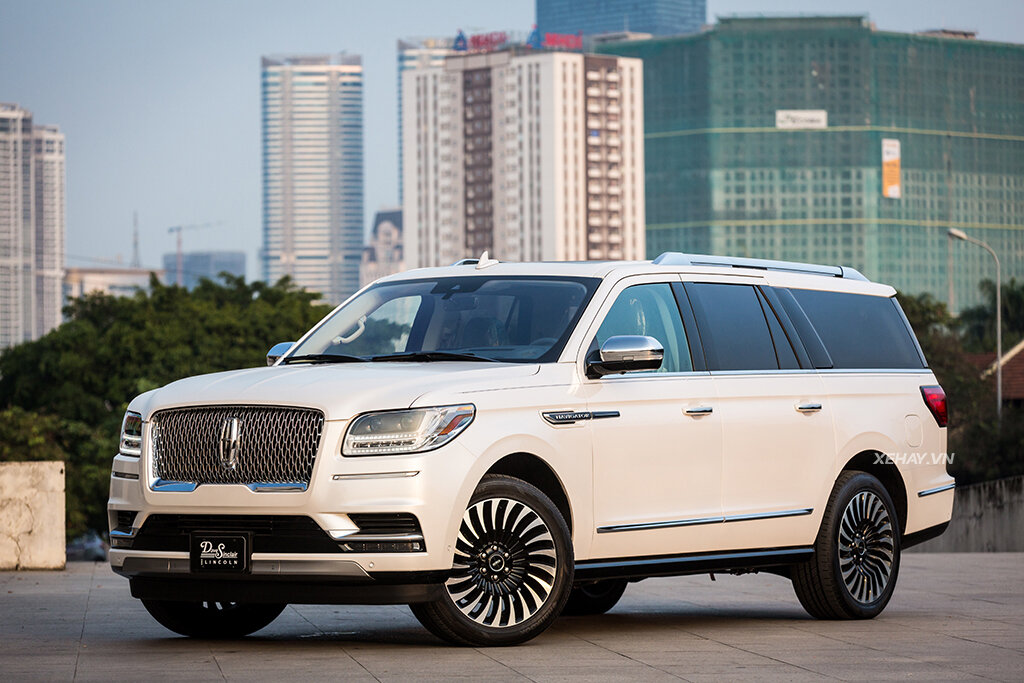 Lincoln navigator. Линкольн навигатор 2021. Lincoln Navigator 2022. Linkoln Navigator 2021. Lincoln Navigator 2021 черный.