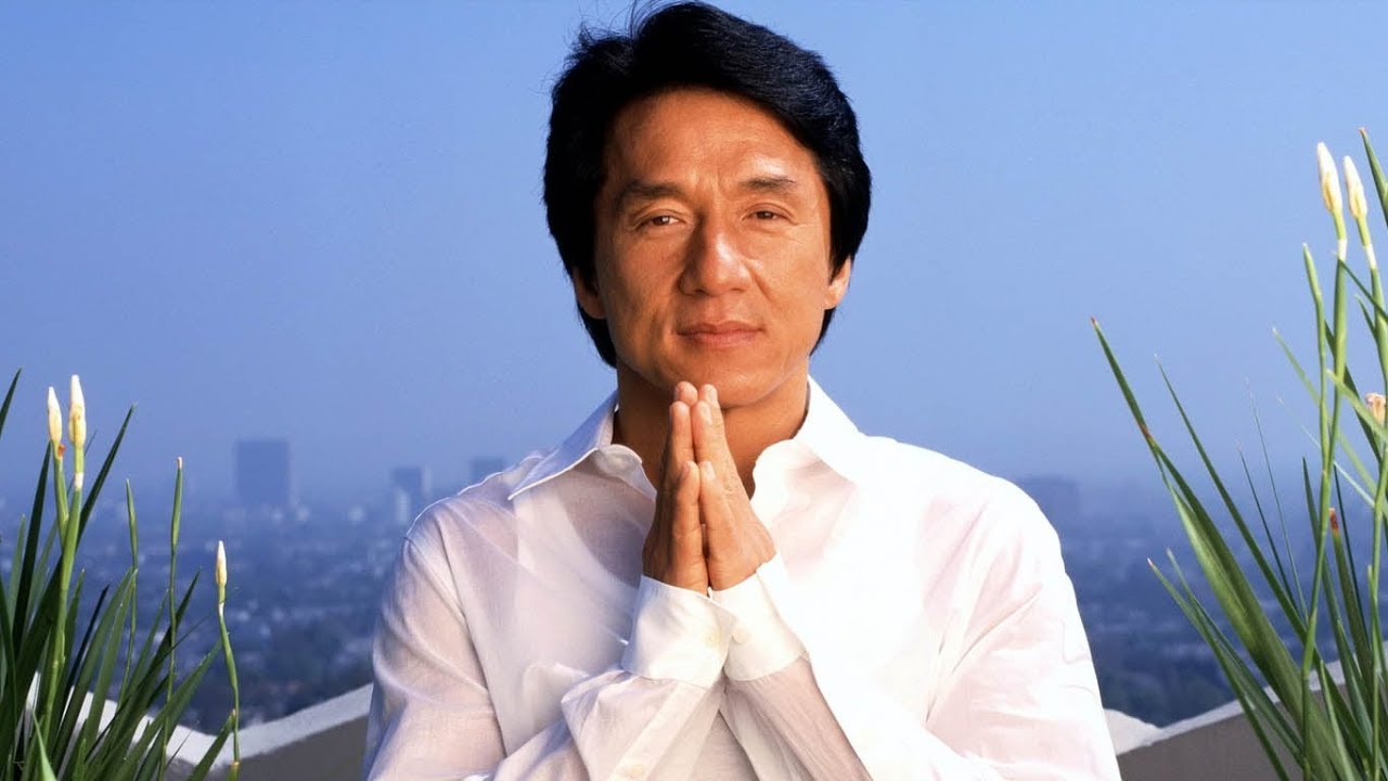 Актрисы джеки чана. Джикки виан. Друг джеки чана. Джеки улыбается. Джеки чан актер.