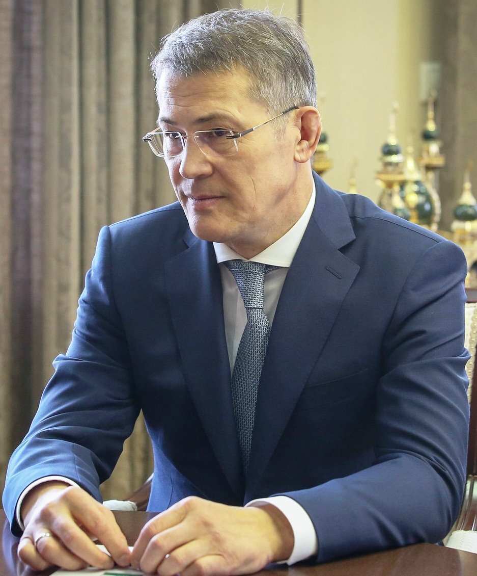 Глава республики Радий Хабиров. Источник: https://upload.wikimedia.org/wikipedia/commons/b/ba/Radiy_Khabirov_%282019-03-23%29.jpg