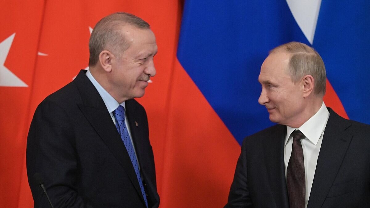    Президент РФ Владимир Путин и президент Турции Реджеп Тайип Эрдоган во время пресс-подхода© РИА Новости / Сергей Гунеев