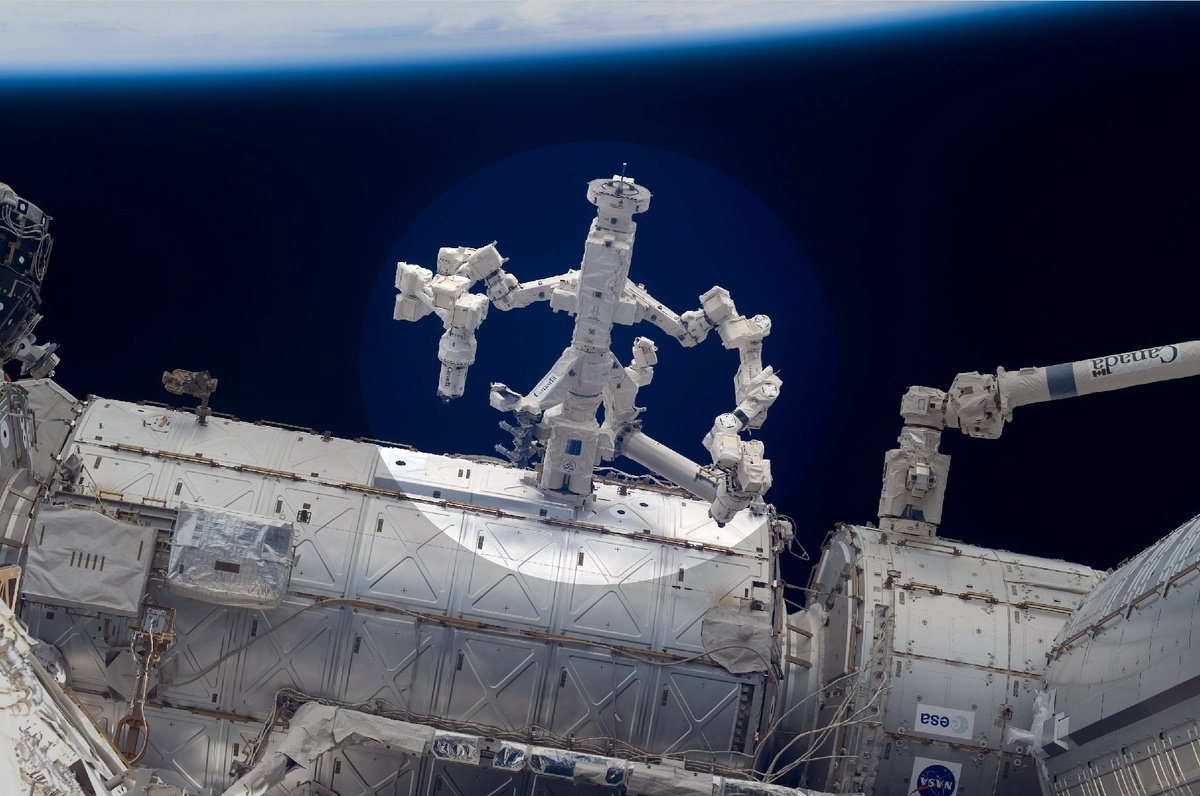    Dextre канадский робот-манипулятор помог сделать съемку утечки NASA