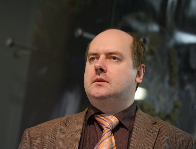    По словам Сергея Жаворонкова, РЖД сейчас следует переориентироваться на Восток