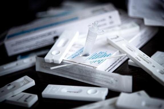    ПЦР-тесты, Sina Schuldt/dpa