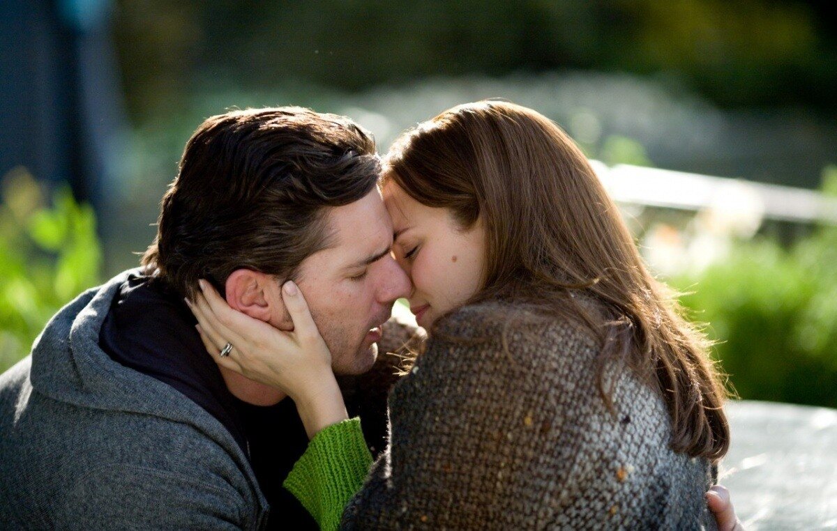 Кадр из фильма "Жена путешественника во времени" 2009 года.