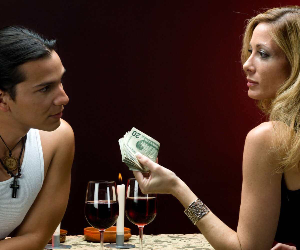 Как связаны любовь и деньги: 9 научных фактов