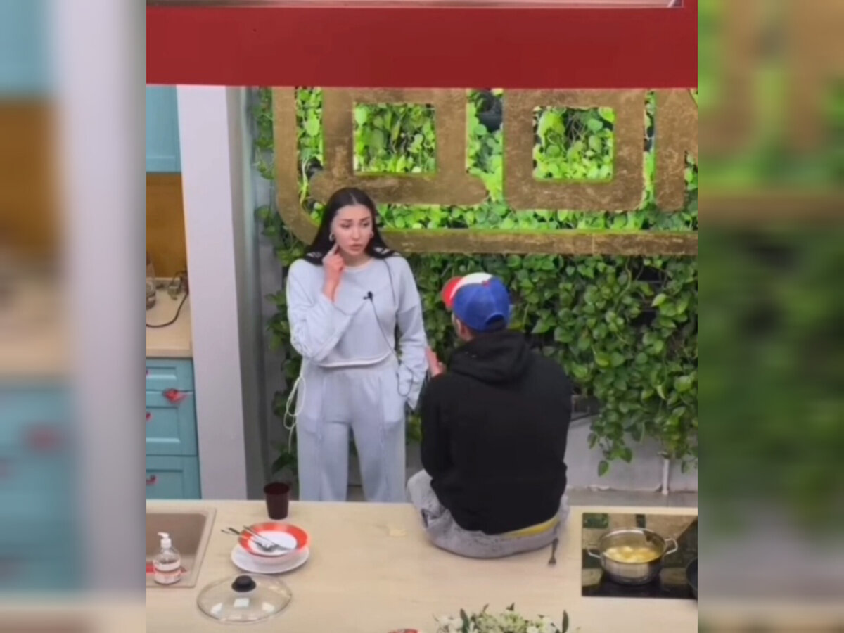 Яна Олещук и новенький Сергей. Источник: соцсеть                                          (2 фото)