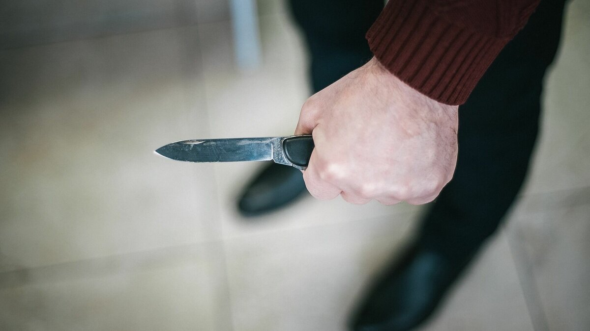     В Ново-Савиновском районе Казани в одном из общежитий на улице Короленко произошел конфликт, закончившийся поножовщиной. Соответствующей информацией с Inkazan поделились местные жители.