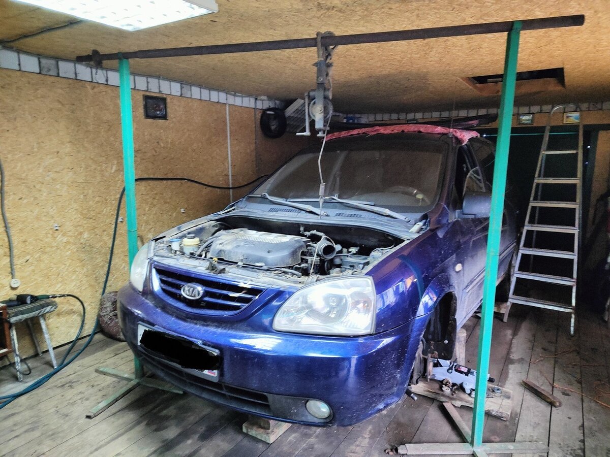 Машина перед снятием коробки