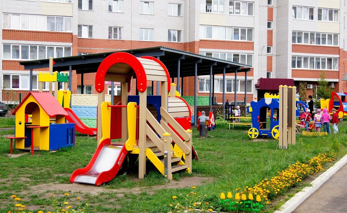 Детская площадка во дворе частного дома (72 фото) » НА ДАЧЕ ФОТО