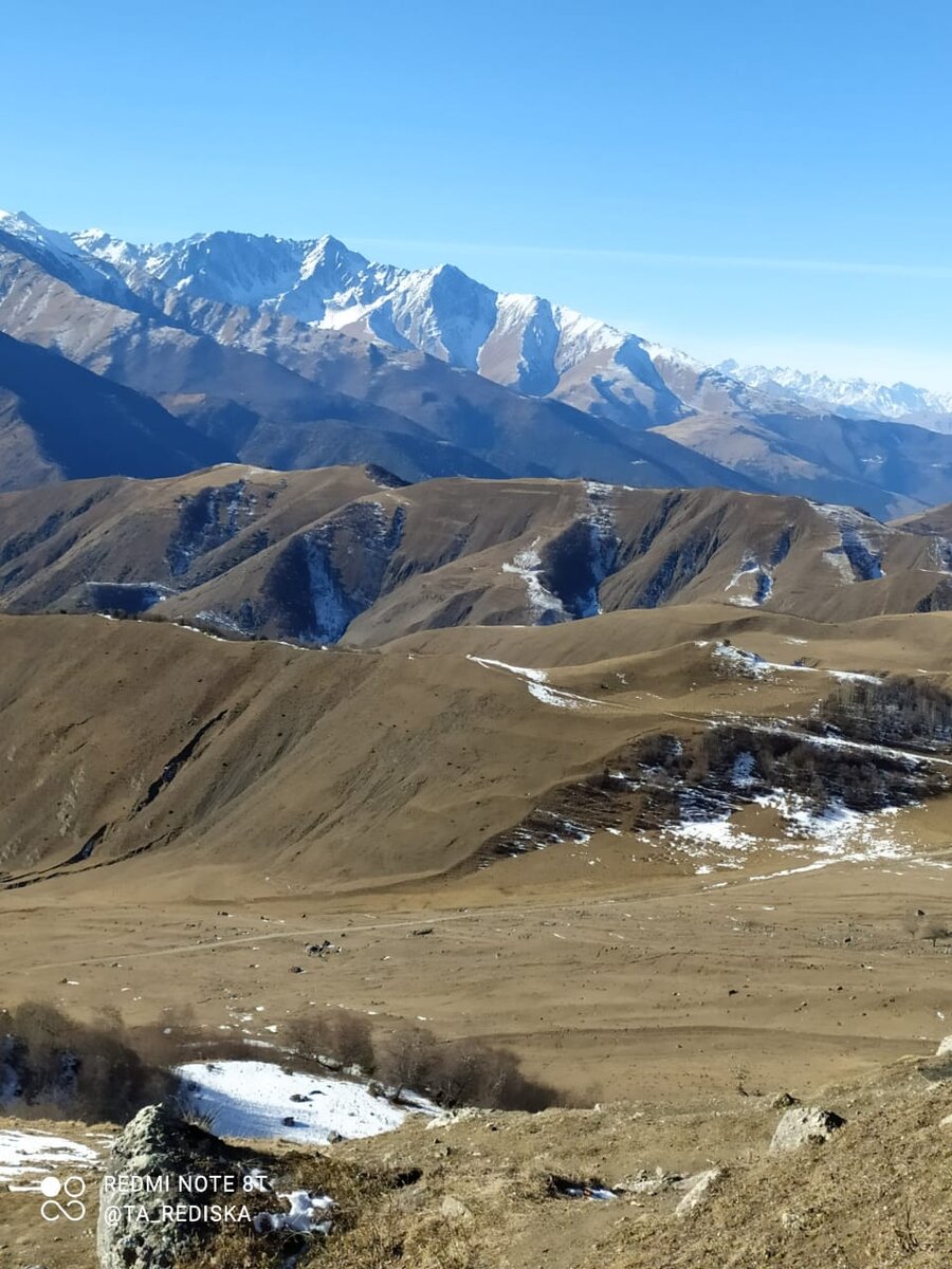 С Цей-Лоамского перевала открывается улётная панорама
