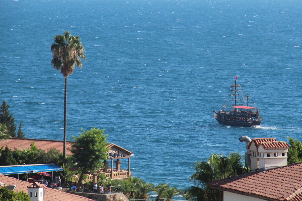 Вид на Средиземное море в Анталье