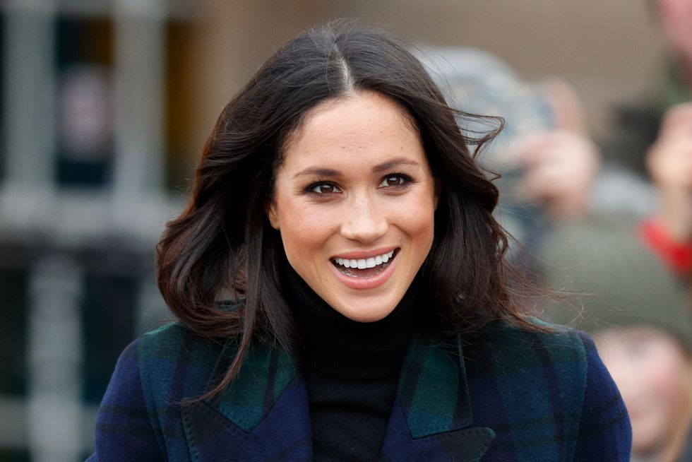 https://hips.hearstapps.com/hmg-prod.s3.amazonaws.com/images/meghan-markle-visits-edinburgh-castle-on-february-13-2018-news-photo-1611786974.?crop=1.00xw:0.425xh;0,0.0119xh&resize=980:*