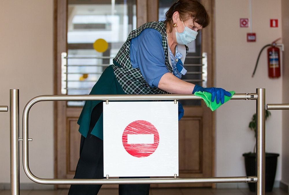 Реалии эпохи коронавируса. Источник: readovka.ru